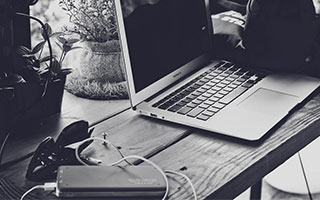 意甲媒体透露：阿莱格里要求米兰一线阵容压缩至23人，因无欧战，球员无需频繁轮换